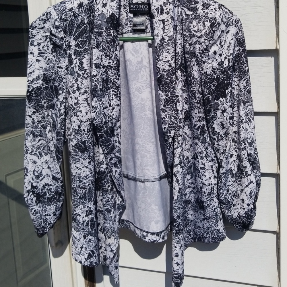 Black and white patterned blazer